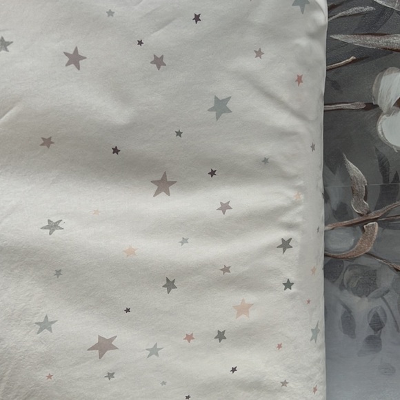 Pottery Barn Kids Star Organic Sheet Set - Picture 6 of 7